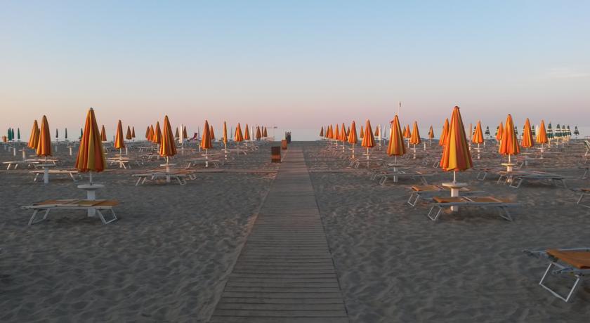 Hotel Camelia Rimini Kültér fotó